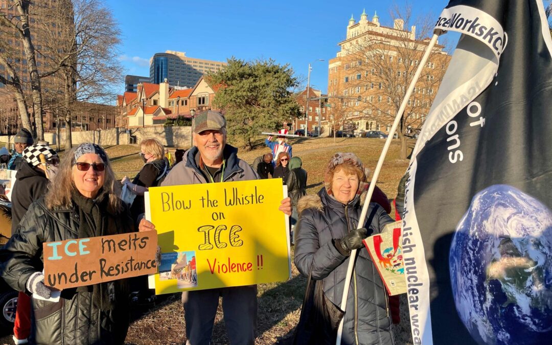 Crowd mourns deaths of Renee Good, others